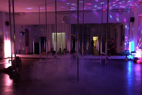 pole dancing academy